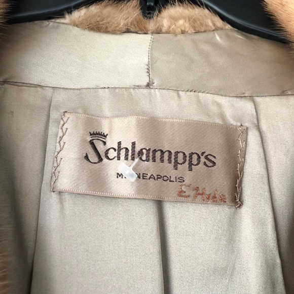 Mink jacket by Schlampp’s-too hot in Texas!! 😃 - Picture 4 of 4